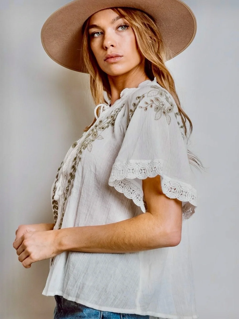 Free People Dahlia Embroidered Blouse Ivory Boho Lace Flutter Sleeve Size M - Picture 4 of 7